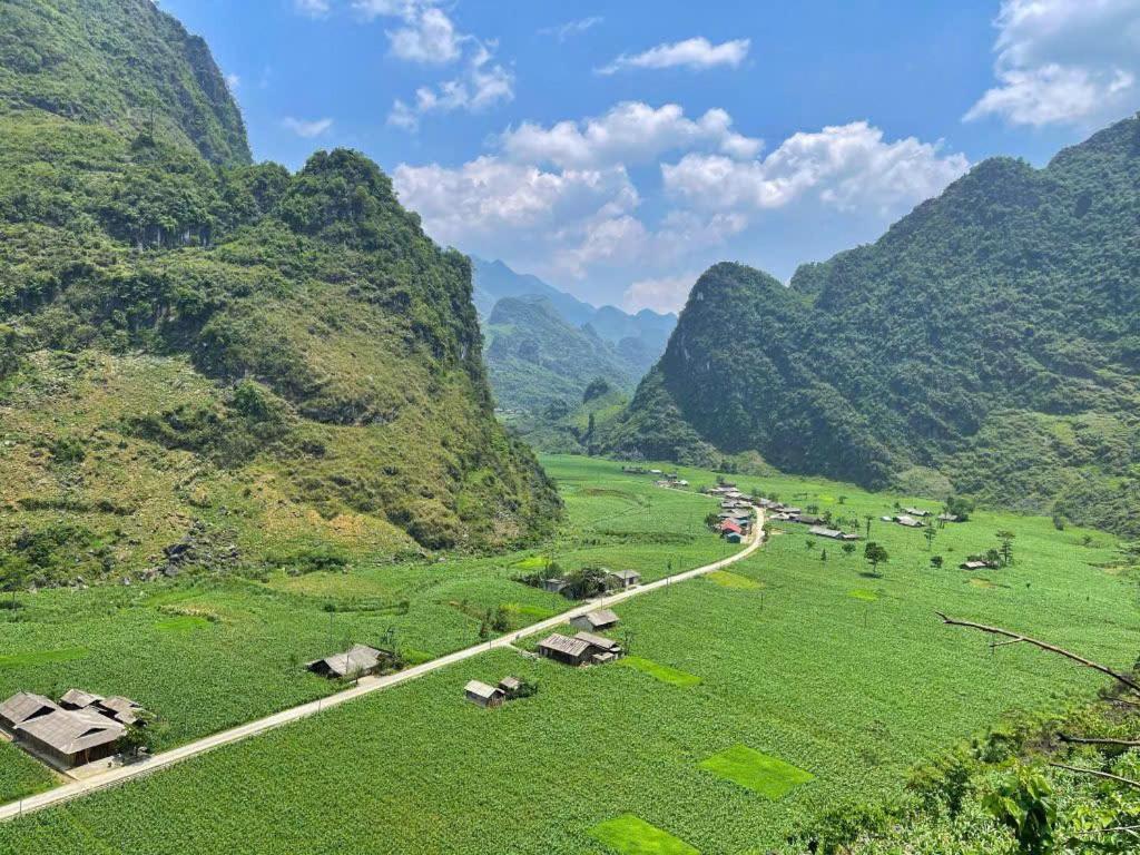 Thuy Anh Hotel Ha Giang Exterior photo