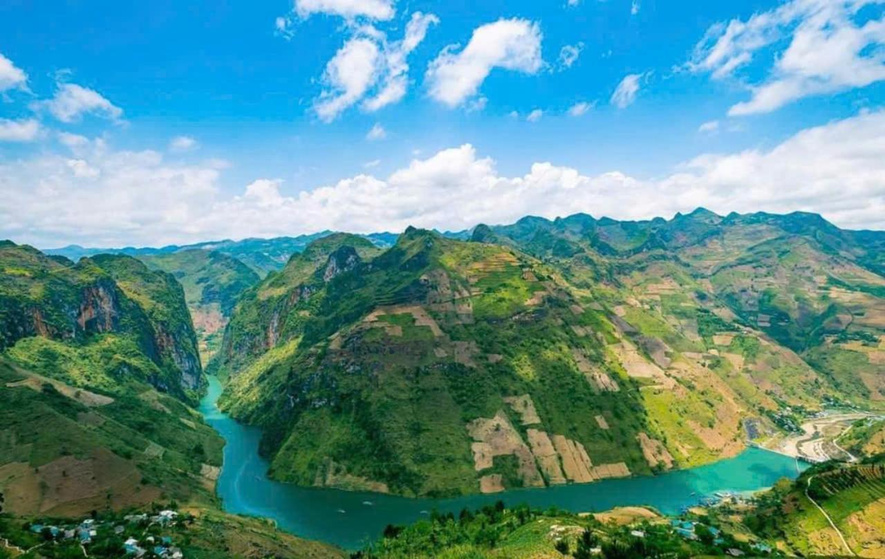 Thuy Anh Hotel Ha Giang Exterior photo