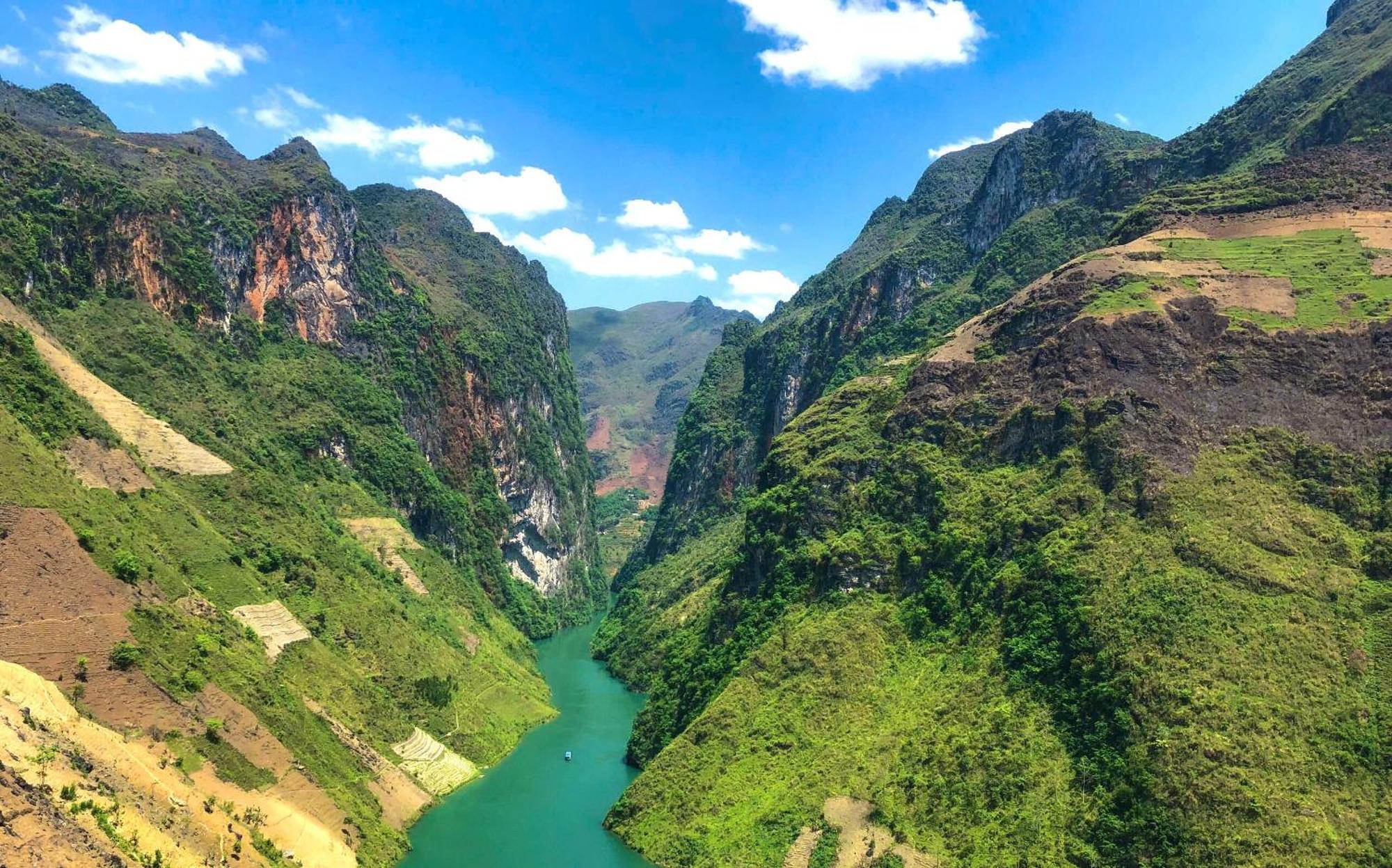 Thuy Anh Hotel Ha Giang Exterior photo